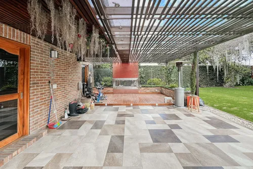 Casa En Arriendo/venta En San José De Bavaria. Cod A7174