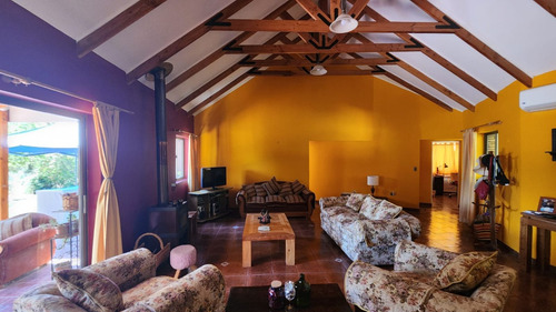 Precio Rebajado Parcela Con Gran Casa, Piscina Y Quinch