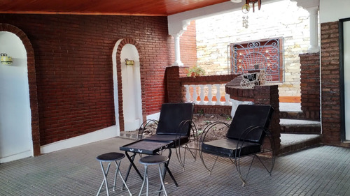 Imagen 2 de 25 de Venta Casa Y Departamento Interno Zona Aristobulo