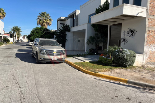 Terreno Residencial En Cerrada Rivera, Residencial Los Fresnos