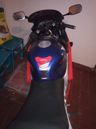 Imagen 11 de 18 de Honda Cbr 600 F4
