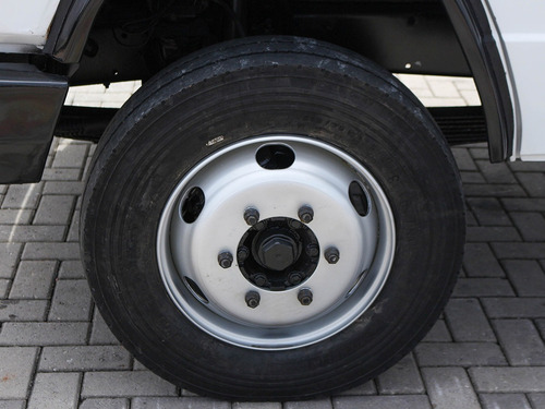 Imagem 11 de 15 de Mercedes Benz 710 4x2 2011 Com Comboio Lubrificante=vw,volvo