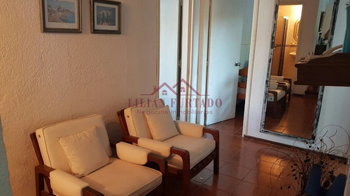 Casa En Venta Y Alquiler Con Piscina Y Amplia Barbacoa Punta Del Este - La Barra- Ref: 318