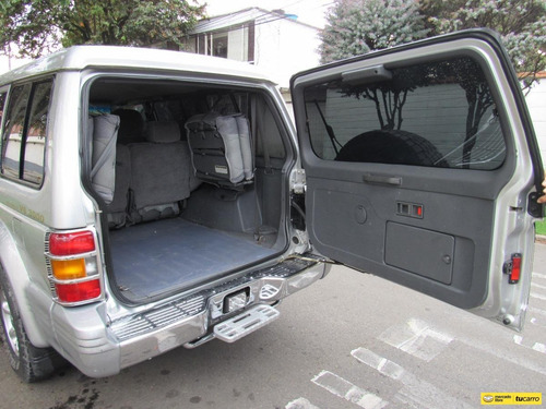 Imagen 14 de 25 de Mitsubishi Montero 3.0 V13 4x4