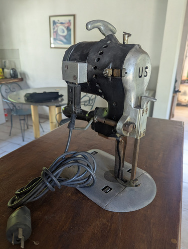 Cortadora De Tela Recta Electrica (Usado)