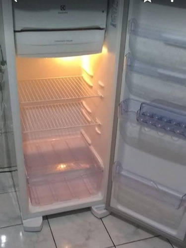 Geladeira Eletrolux