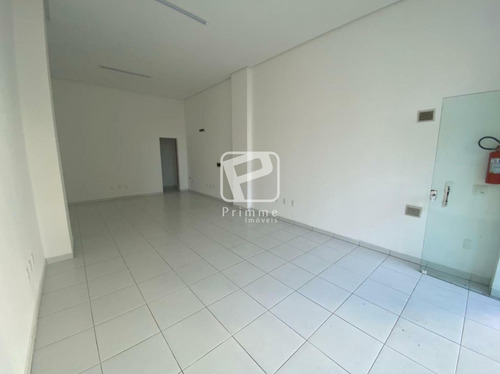 Imagem 1 de 13 de Sala Comercial Térrea Anual Em Balneário Camboriú - R$ 2.700,00 Por Mês - 6084