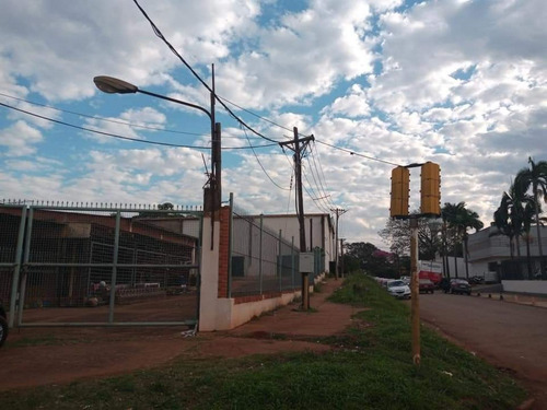 Imagen 3 de 15 de Vendo O Permuto Galpon Sobre Ruta 12 En Venta Frente Gonzalez Automovilez Alquiler Con Opcion A Compra