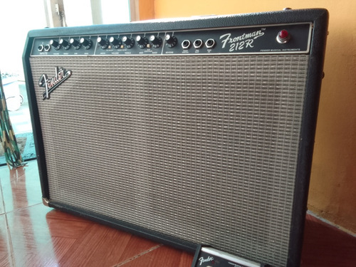 Amplificador De Guitarra Fender Frontman 212r