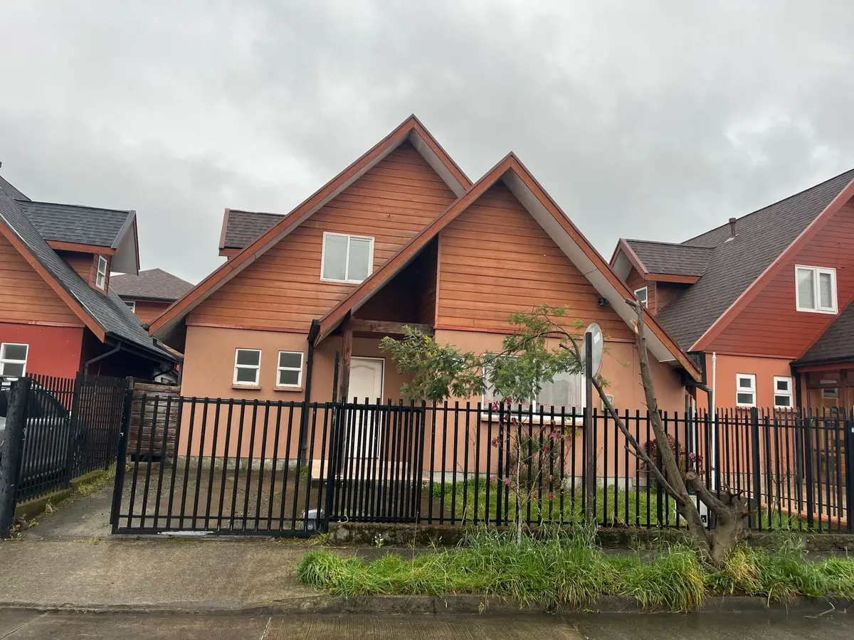 Imagen 2 de 20 de Se Arrienda Casa En Sector Valle Volcanes Puerto Montt