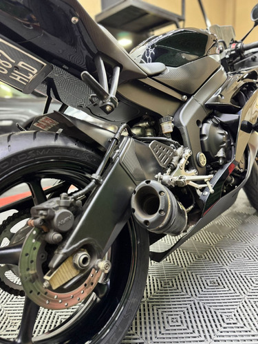 Yamaha R6
