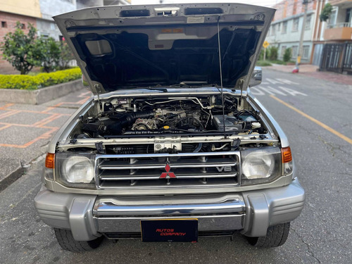 Imagen 11 de 17 de Mitsubishi Montero 2006 3.0 V43 Wagon