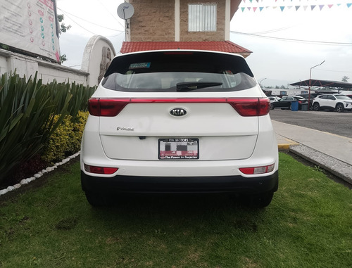 Kia Sportage 2.0 Lx At