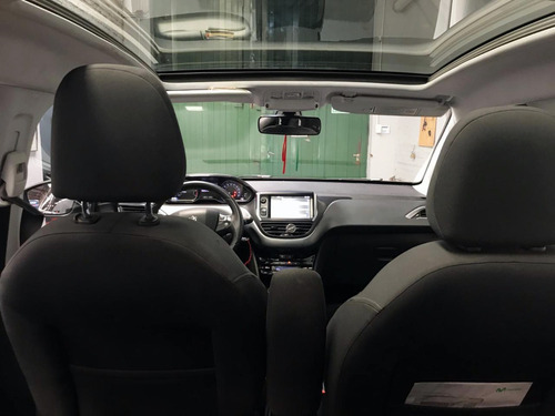 Peugeot 208 Feline 1.6