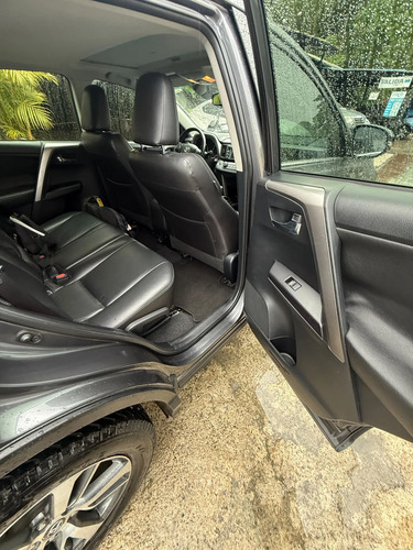 Toyota RAV4 Street