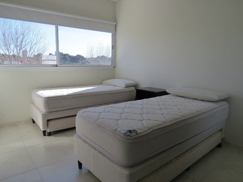 Imagen 24 de 30 de Los Capellanes - Pinamar - 4 Ambientes - 2 Baños - 2 Cocheras