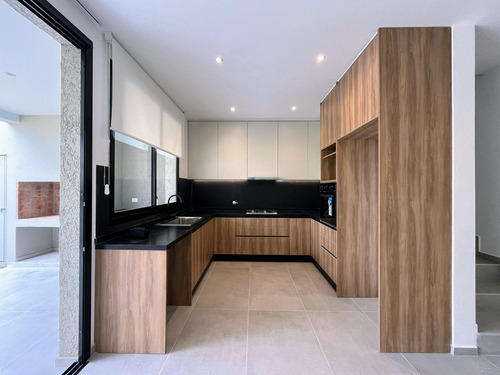 Amplio Duplex En Venta En Chacra Del Norte 2 A Estrenar