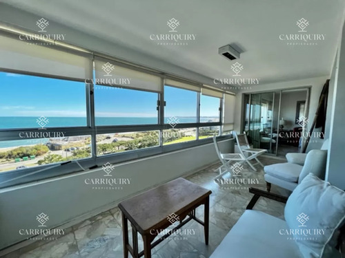 Alquiler Temporario Apartamento 2 Y Medio Dormitorios En Playa Mansa, Punta Del Este