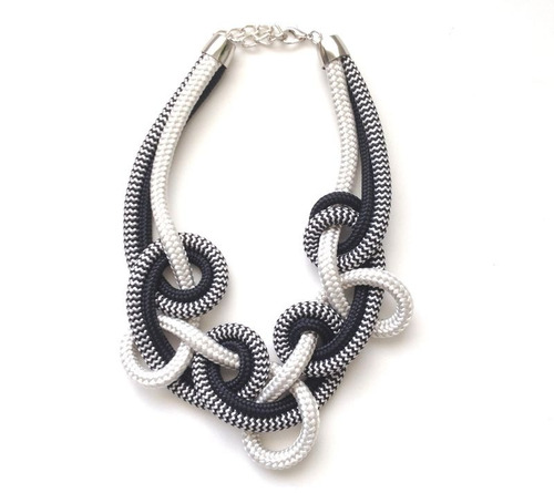 Colar De Corda Loop Branco E Preto Listrado