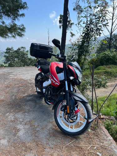 Vendo Moto Pulsar 200 Como Nueva Poco Uso