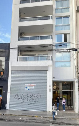 Local A La Calle De Doble Altura En Venta - Belgrano