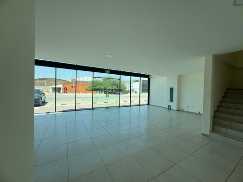 Bodega Con Show Room En Renta Punto Unión, León, Gto