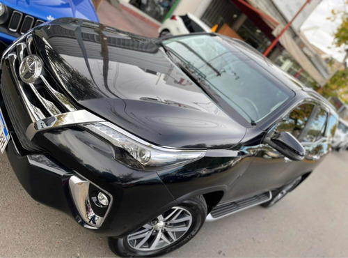 Imagen 5 de 10 de Toyota Sw4 2018 2.8 Srx 177cv 4x4 7as At