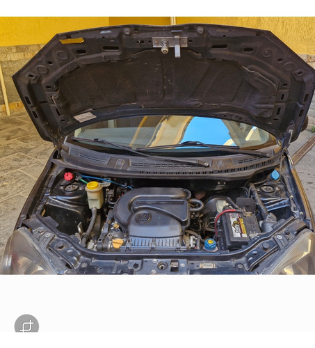 Fiat Uno 1.4 Sporting Flex 5p