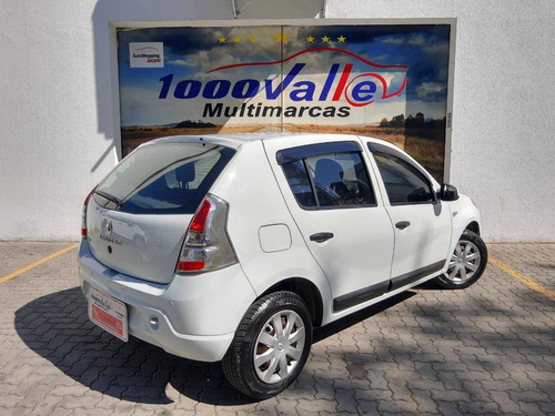 Imagem 6 de 9 de Renault Sandero 1.0 Expression 16v Flex 4p Manual