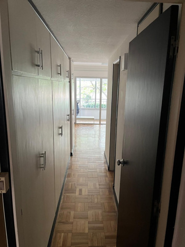 Dueño Alquila: ¡apartamento Con Patio Ideal Para Familias En Pocitos Con Vista A La Rambla! Con 2 Garages