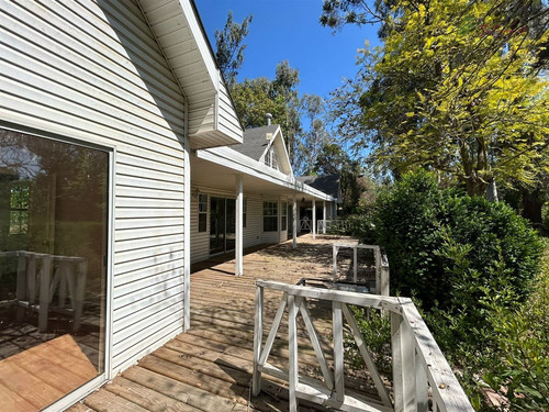 Casa En Parcela En Arriendo De 4d/3b En Calera De Tango