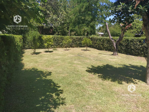 Casa De 2 Dormitorios En Venta Ubicada En Barrio Parque, General Belgrano Interior Buenos Aires