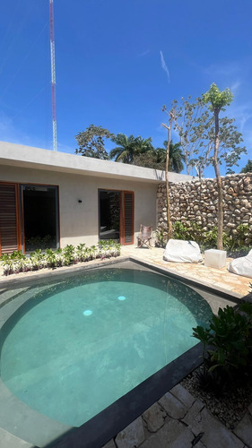 Casa En Venta A Unas Cuadras Del Parque De La Plancha Merida Yucatan