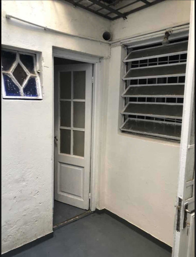 Local Comercial En General Flores 17000