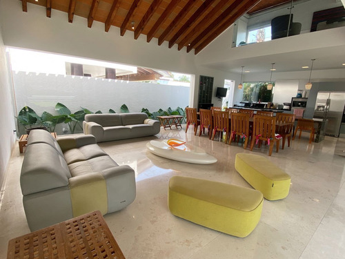 Casa En Venta En Sumiya, Cuernavaca, Morelos