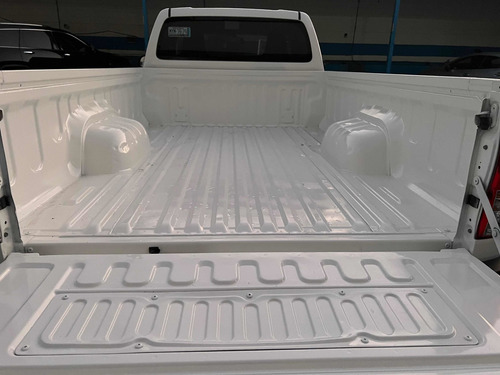 Imagen 11 de 15 de Toyota Hilux 2016 2.7 Cabina Sencilla Mt