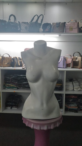 Maniquies Medio (Usado)