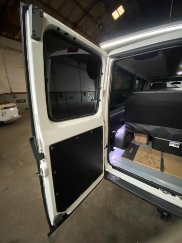 Imagen 15 de 19 de Peugeot Boxer 2008 2.8 330m Combi Hdi Conf Larga