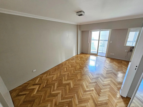 Av Libertador 600 Dpto 2 Ambientes Reciclado A Nuevo, Balcon