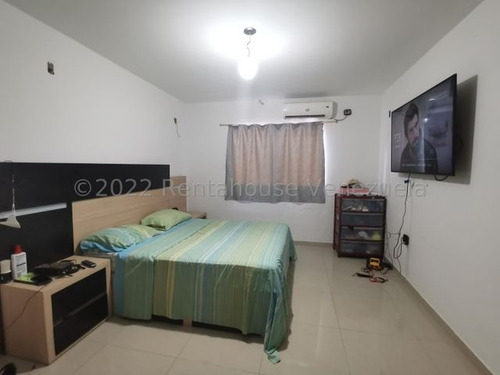 Imagen 8 de 13 de Townhouse En Quintas Del Norte 0412-3640584