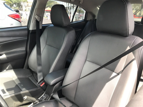 Imagem 6 de 9 de Yaris 1.5 16v Flex Sedan Xs Connect Multidrive