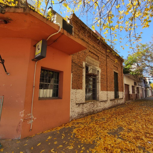 Lote De Terreno Con Local Y Construccion A Reciclar En La Pl