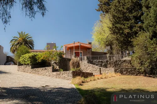 Casa En Venta De 3 Dormitorios, Apto Crédito - Talar De Mendiolaza - foto 1