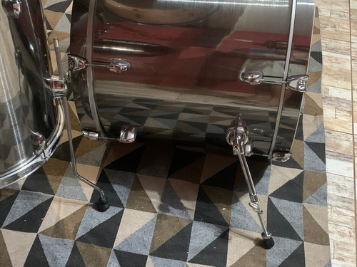 Bateria Pearl Export Shell Pack Bumbo 22 Cor Smokey Chrome Prateado (Usado)