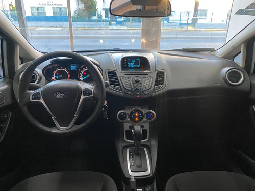 Imagen 7 de 15 de Ford Fiesta 1.6 Se Powershift 2016