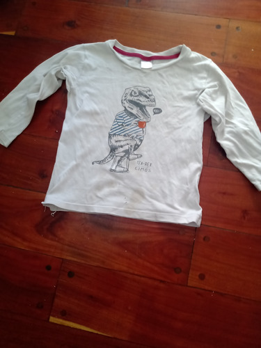 Remera Manga Larga Talle 4  Años Gimos Detalle .dinosaurio