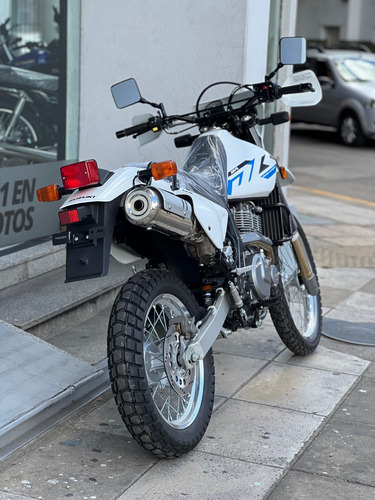 Suzuki Dr 650 2025 0km Betacenter Stock Disponible