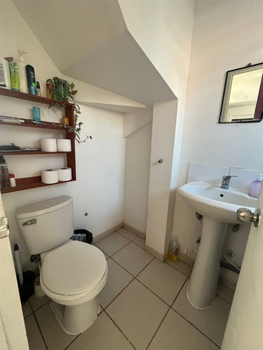 Venta De Hermosa Y Comoda Casa 3d2b Con Local Comercial