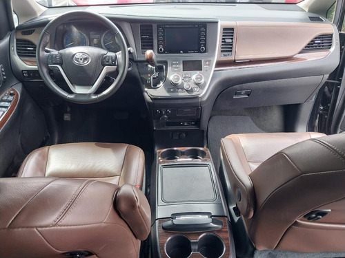 Toyota Sienna 3.5 Limited At