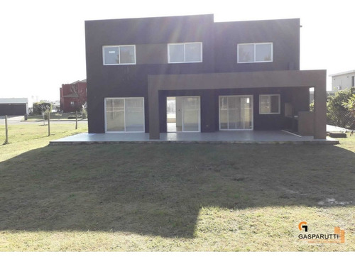 Imagen 24 de 26 de Excelente Casa A Estrenar En Barrio San Rafael!